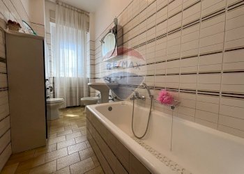 Bagno - Trilocale via della repubblica
 
1, Cesano Boscone - foto 29