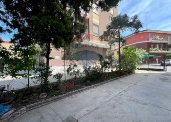 Edificio all\'aperto - Trilocale via della repubblica
 
1, Cesano Boscone - foto 31