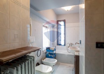Bagno - Semi-detached house via giotto
 
7, Trana - photo 18