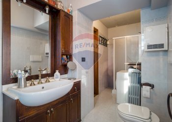 Bagno - Semi-detached house via giotto
 
7, Trana - photo 19