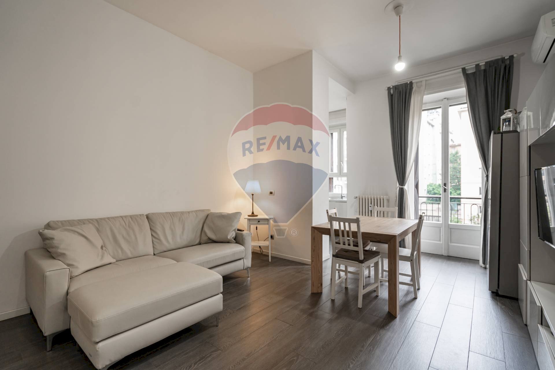 \nFoto 1\n - Appartamento Via Tonale
 
22, Milano - foto 1