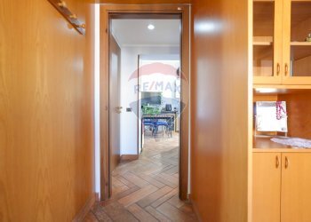 Hall / corridoio - Bilocale VIA VOLONTERIO
 
14, Saronno - foto 11