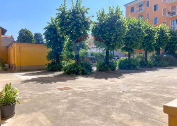 Giardino - Bilocale VIA VOLONTERIO
 
14, Saronno - foto 24