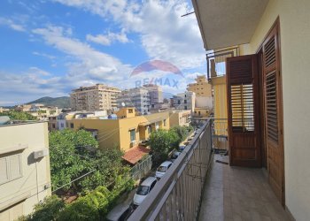 Balcone - Appartamento Via massimo d'azeglio
 
9, Bagheria - foto 11