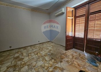 Stanza vuota - Appartamento Via massimo d'azeglio
 
9, Bagheria - foto 15