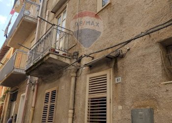 Edificio all\'aperto - Casa indipendente VIA MONCADA
 
59/61/63, Casteldaccia - foto 1