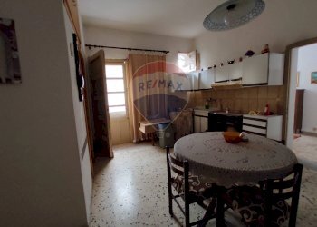 Sala da pranzo - Casa indipendente VIA MONCADA
 
59/61/63, Casteldaccia - foto 6