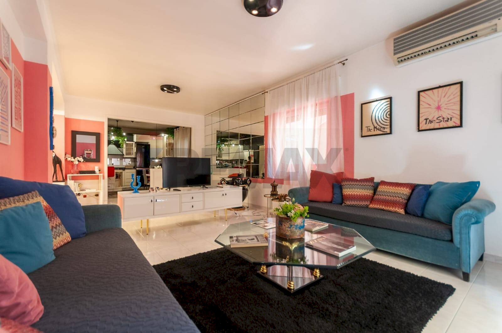 Soggiorno - Four-room apartment via padre la rocca
 
17, Ficarazzi - photo 2