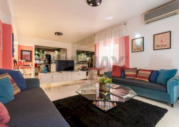 Soggiorno - Quadrilocale via padre la rocca
 
17, Ficarazzi - foto 2