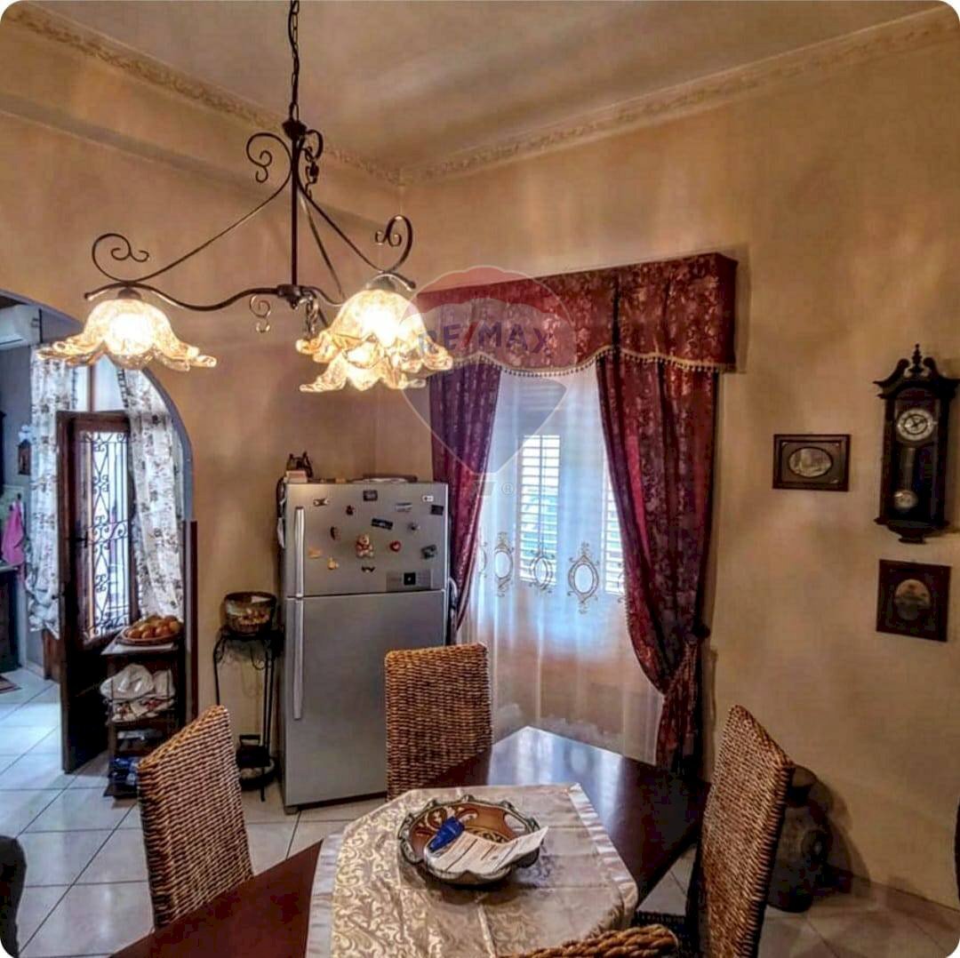 Sala da pranzo - Quadrilocale via Ugo la Malfa
83, Bagheria - foto 3