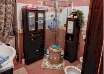 Bagno - Quadrilocale via Ugo la Malfa
 
83, Bagheria - foto 11