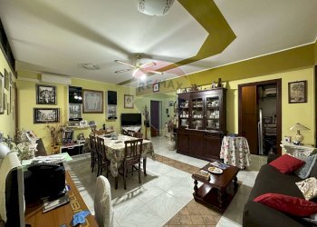 Sala da pranzo - Appartamento Via Papa Giovanni XIII
 
8, Pace del Mela - foto 3