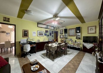 Sala da pranzo - Appartamento Via Papa Giovanni XIII
 
8, Pace del Mela - foto 4