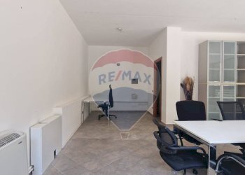 Sala da pranzo - Negozio Via Luciano Manara
 
2, Arsago Seprio - foto 9