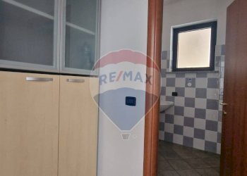 Camera / camera da letto - Negozio Via Luciano Manara
 
2, Arsago Seprio - foto 10