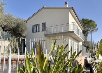 Villa Unifamiliare Via Belvedere, 5, Castiglione del Lago - foto 1