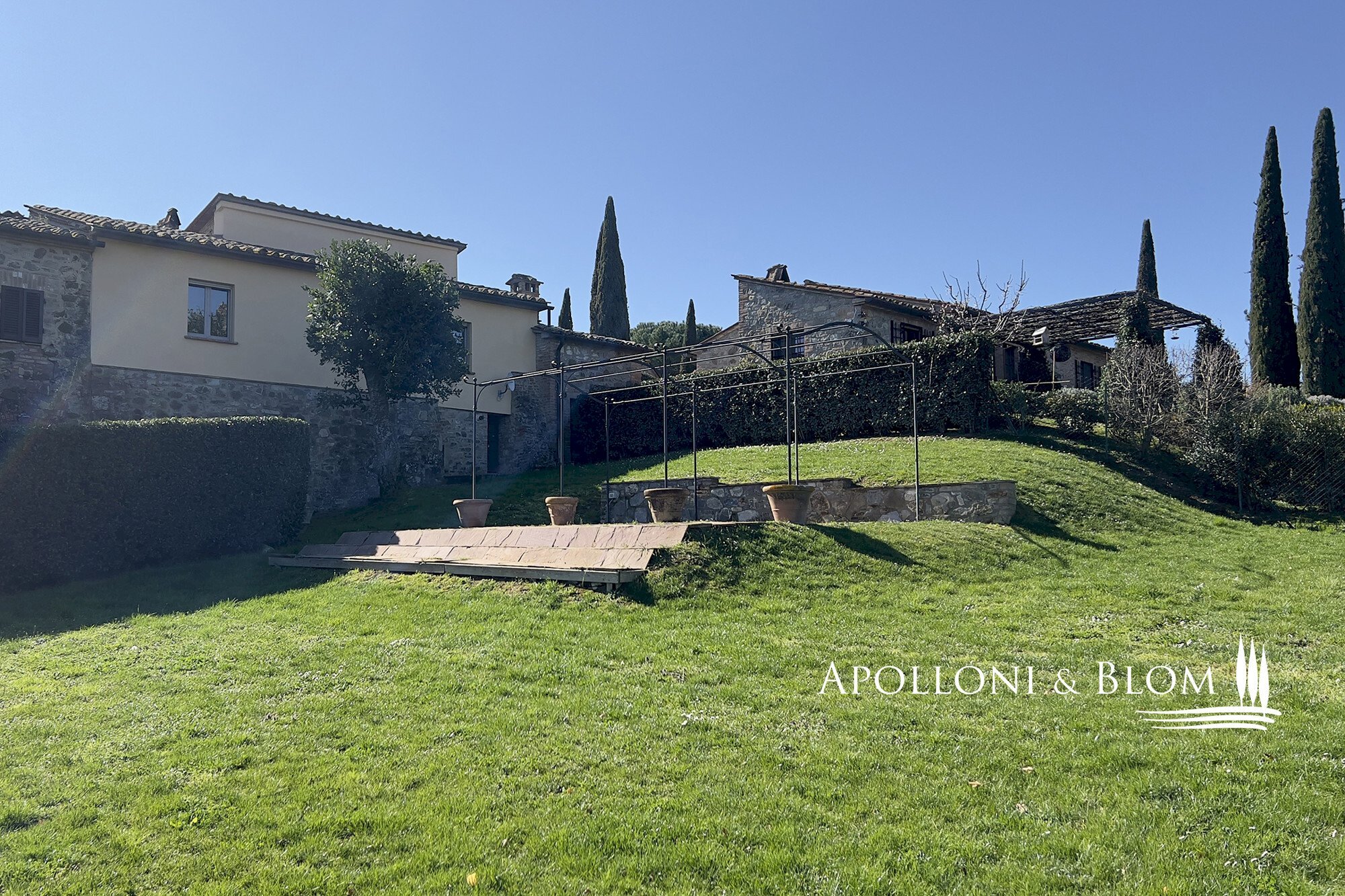 Rustic piazza Giuseppe Garibaldi, Cetona - photo 2