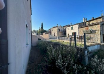 Quadrilocale Piazza Giuseppe Garibaldi, Cetona - foto 4