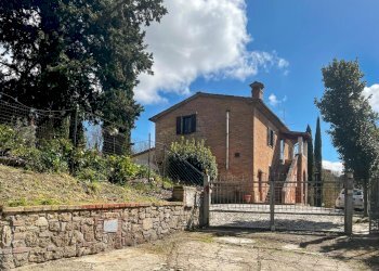 Rustic Chiusi - photo 1