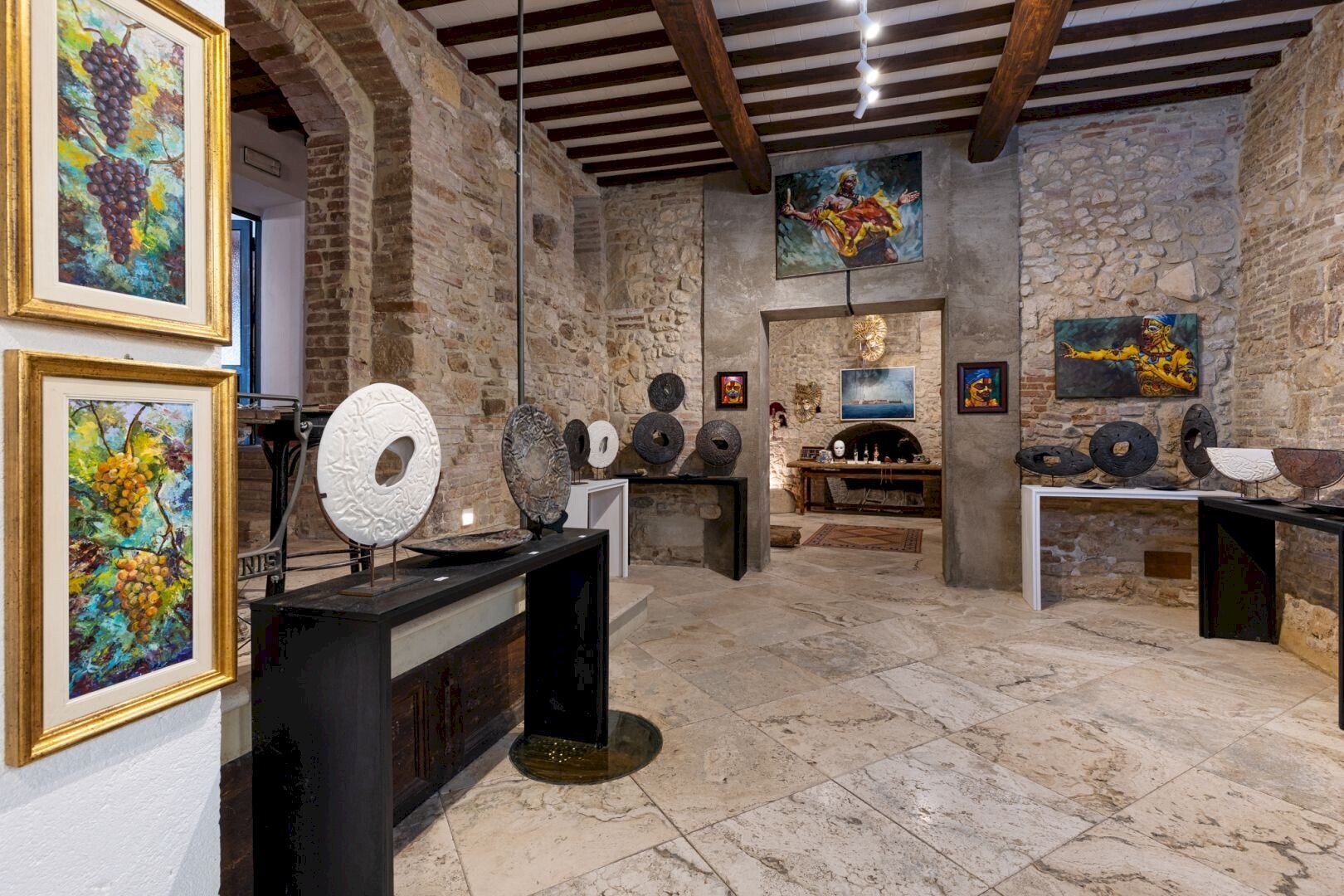 Shop Via di S. Donato, 2, Montepulciano - photo 3