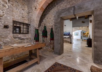 Negozio Via di S. Donato, 2, Montepulciano - foto 7