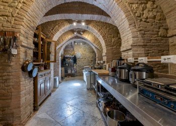 Negozio Via di S. Donato, 2, Montepulciano - foto 11