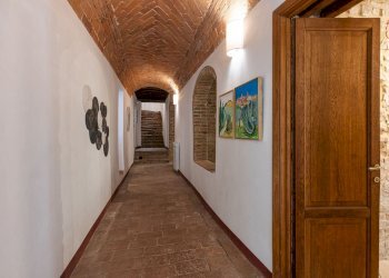 Negozio Via di S. Donato, 2, Montepulciano - foto 17