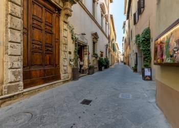 Negozio Via di S. Donato, 2, Montepulciano - foto 25