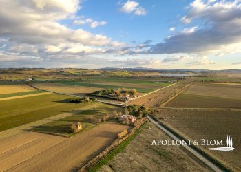 Rustic Montepulciano - photo 1