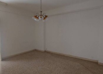 Camera da letto - Two-room apartment via Diego Peluso, 116, Taranto - photo 3