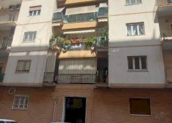 Facciata - Bilocale via Diego Peluso, 116, Taranto - foto 11