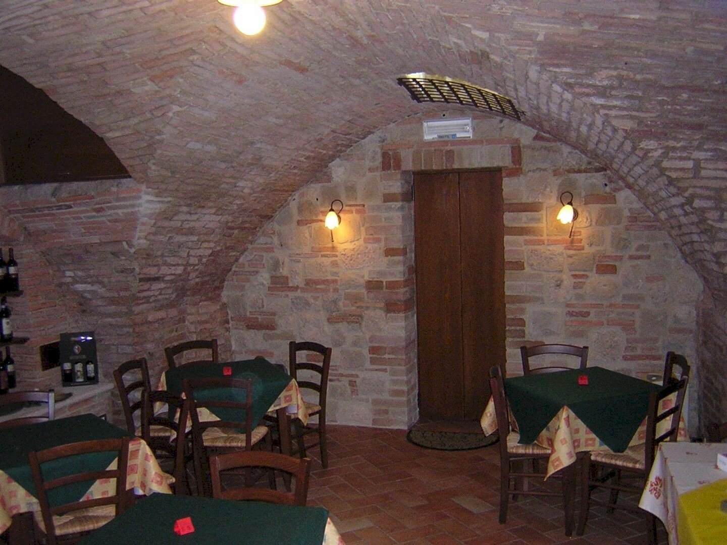 Shop Montepulciano - photo 1