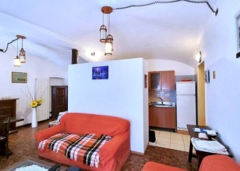 Salone - Trilocale corso Valsesia, 66, Gattinara - foto 9