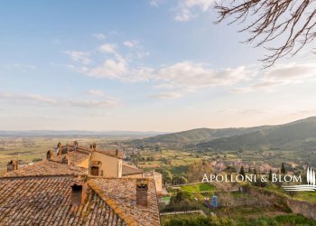 Stable - Palace Via Santa Margherita, 15, Cortona - photo 1