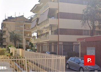 Foto 3 - Locale Commerciale via lupoli, Caserta - foto 3