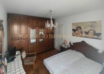 Camera da letto - Appartamento via Giovan Battista Pergolesi, 13, Genova (zona Sampierdarena) - foto 16