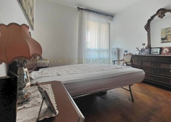 Camera da letto - Appartamento via Giovan Battista Pergolesi, 13, Genova (zona Sampierdarena) - foto 20