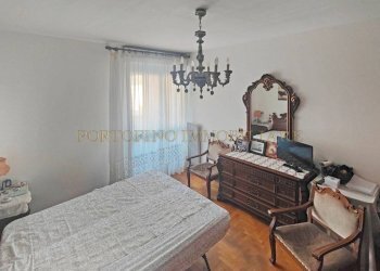 Camera da letto - Appartamento via Giovan Battista Pergolesi, 13, Genova (zona Sampierdarena) - foto 32
