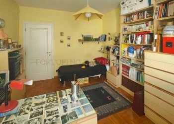 Camera da letto - Appartamento via Giovan Battista Pergolesi, 13, Genova (zona Sampierdarena) - foto 36
