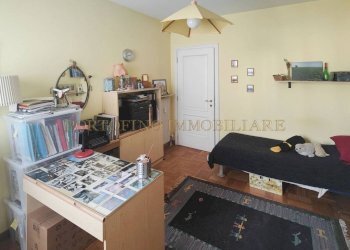 Camera da letto - Appartamento via Giovan Battista Pergolesi, 13, Genova (zona Sampierdarena) - foto 38