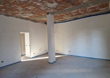 Stanza non arredata - Quadrilocale viale Luigi Borri, 134, Varese - foto 7