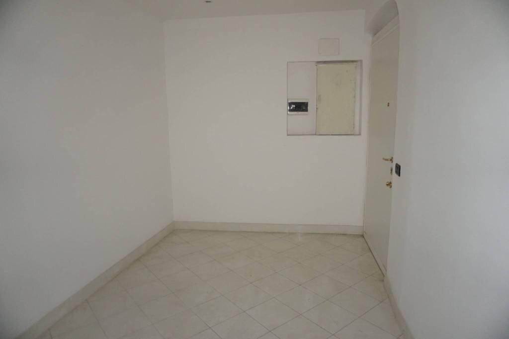 Ingresso - Trilocale via Milano, Genova (zona Sampierdarena) - foto 2