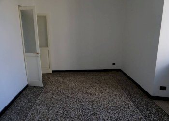 Soggiorno - Trilocale via Milano, Genova (zona Sampierdarena) - foto 4