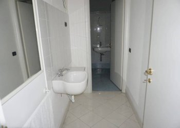 Bagno - Trilocale via Milano, Genova (zona Sampierdarena) - foto 11