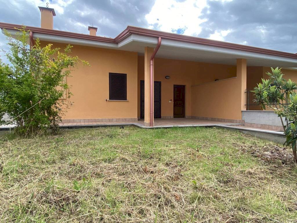 Giardino - Villa via Giovanni Boccaccio, Nerola - foto 1