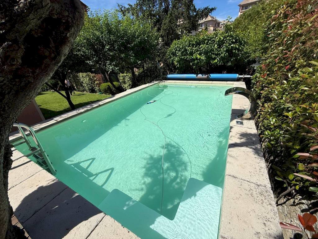 Piscina - Villa piazza Beata Paola Frassinetti, 9, Genova - foto 2