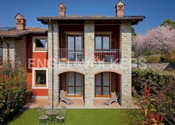 Facciata - Bilocale Villa Carolina Golf Club, Capriata d'Orba - foto 1