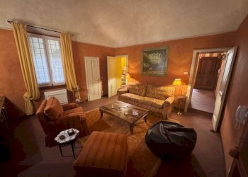 soggiorno - Bilocale via Santo Stefano, Bologna (zona Centro Storico) - foto 1