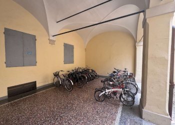 rimessa bici - Bilocale via Santo Stefano, Bologna (zona Centro Storico) - foto 17