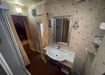 bagno - Bilocale via Santo Stefano, Bologna (zona Centro Storico) - foto 25